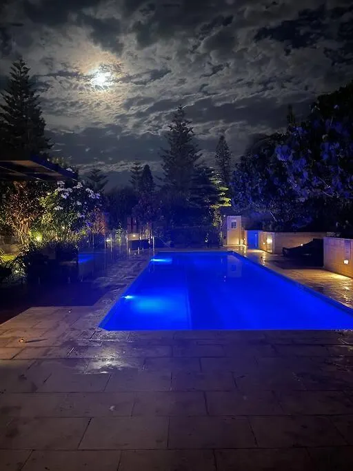 Burleigh Beach 1 Bed Top Location Gold Coast